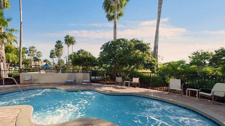 <b>Doubletree by Hilton-Universal Entrance Pool</b>. Images powered by <a href="https://iceportal.shijigroup.com/" title="IcePortal" target="_blank">IcePortal</a>.