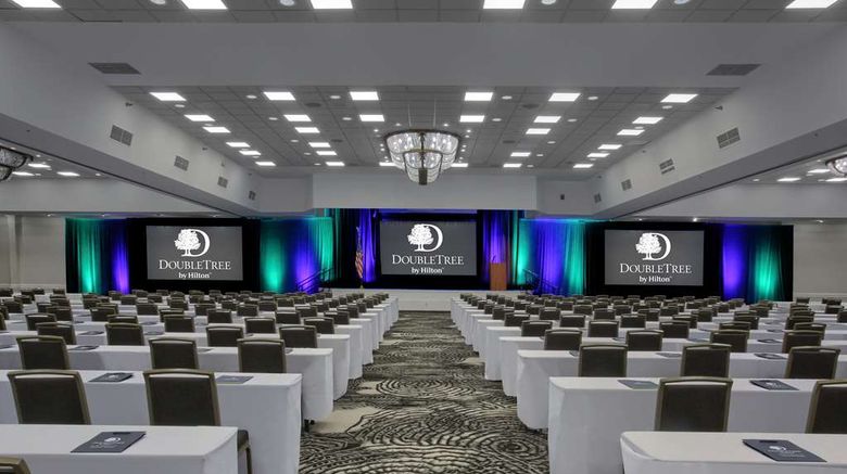 <b>Doubletree by Hilton-Universal Entrance Meeting</b>. Images powered by <a href="https://iceportal.shijigroup.com/" title="IcePortal" target="_blank">IcePortal</a>.
