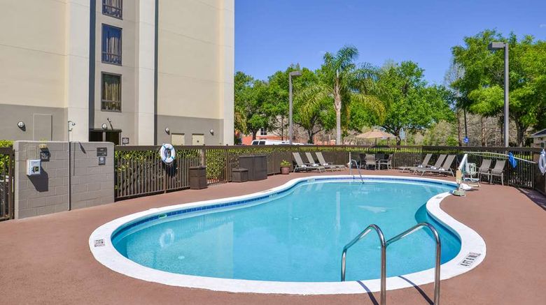 <b>Hampton Inn closest to Universal Orlando Pool</b>. Images powered by <a href="https://iceportal.shijigroup.com/" title="IcePortal" target="_blank">IcePortal</a>.