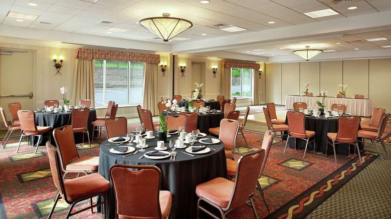 <b>Hilton Garden Inn Harrisburg East Meeting</b>. Images powered by <a href="https://iceportal.shijigroup.com/" title="IcePortal" target="_blank">IcePortal</a>.