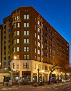 Doubletree Hotel Memphis Downtown