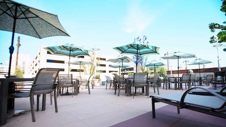 <b>DoubleTree by Hilton Milwaukee Downtown Exterior</b>. Images powered by <a href="https://iceportal.shijigroup.com/" title="IcePortal" target="_blank">IcePortal</a>.