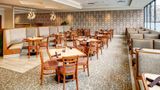 <b>DoubleTree by Hilton Milwaukee Downtown Restaurant</b>. Images powered by <a href="https://iceportal.shijigroup.com/" title="IcePortal" target="_blank">IcePortal</a>.