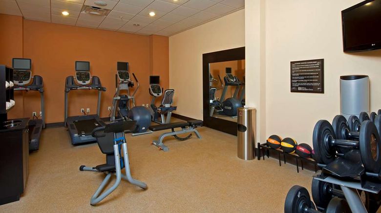 <b>Hilton Garden Inn Milwaukee Downtown Health</b>. Images powered by <a href="https://iceportal.shijigroup.com/" title="IcePortal" target="_blank">IcePortal</a>.