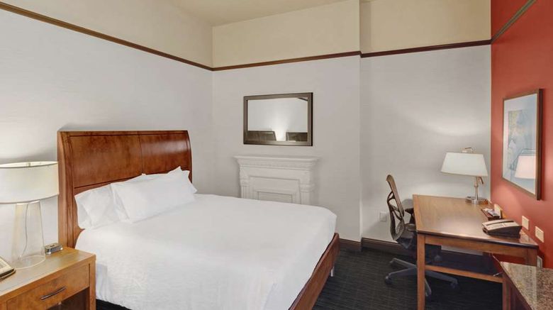 <b>Hilton Garden Inn Milwaukee Downtown Room</b>. Images powered by <a href="https://iceportal.shijigroup.com/" title="IcePortal" target="_blank">IcePortal</a>.