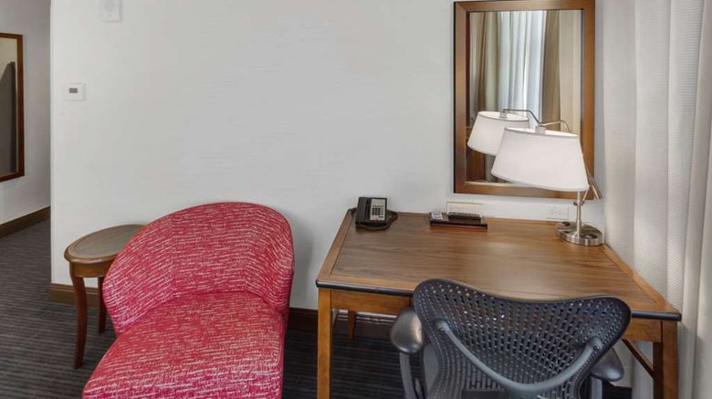 <b>Hilton Garden Inn Milwaukee Downtown Room</b>. Images powered by <a href="https://iceportal.shijigroup.com/" title="IcePortal" target="_blank">IcePortal</a>.