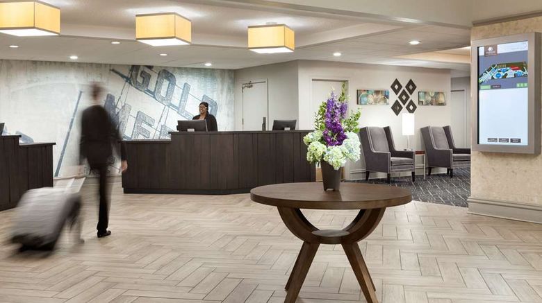 <b>Doubletree Hotel Minneapolis Park Place Lobby</b>. Images powered by <a href="https://iceportal.shijigroup.com/" title="IcePortal" target="_blank">IcePortal</a>.