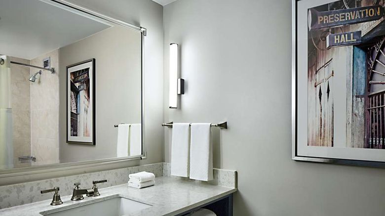 <b>Hilton New Orleans Airport Room</b>. Images powered by <a href="https://iceportal.shijigroup.com/" title="IcePortal" target="_blank">IcePortal</a>.