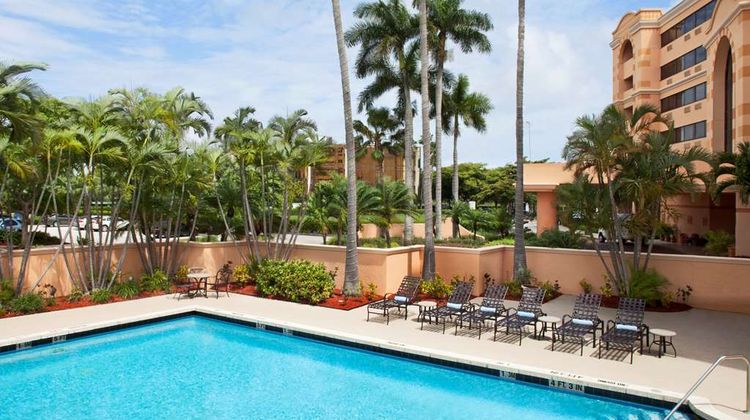 Doubletree Hotel West Palm Beach Airport Pool