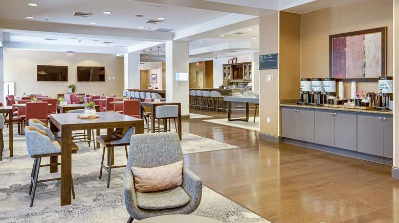 <b>Hilton Garden Inn Phoenix Airport North Lobby</b>. Images powered by <a href="https://iceportal.shijigroup.com/" title="IcePortal" target="_blank">IcePortal</a>.