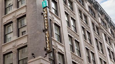 Embassy Suites Louisville Downtown