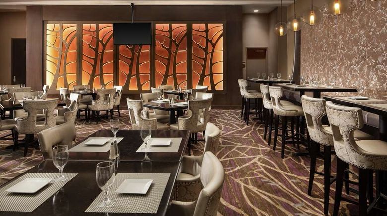 <b>Embassy Suites Hotel Crystal City Restaurant</b>. Images powered by <a href="https://iceportal.shijigroup.com/" title="IcePortal" target="_blank">IcePortal</a>.