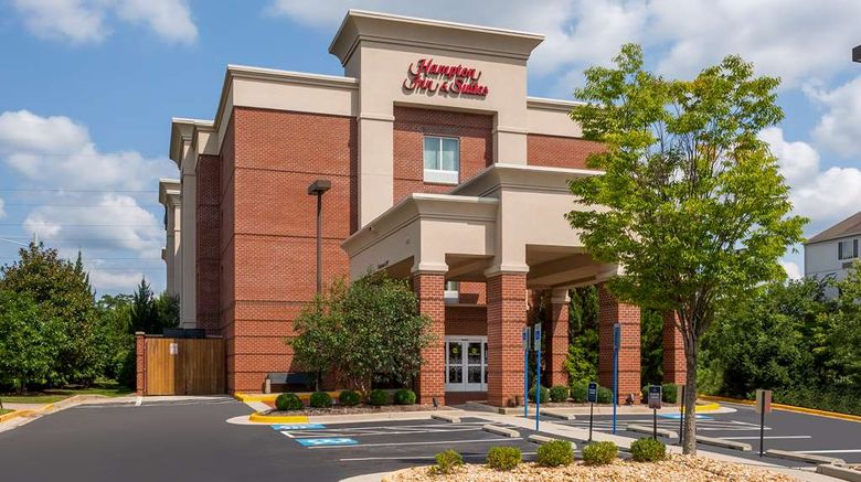 <b>Hampton Inn & Suites Herndon-Reston Exterior</b>. Images powered by <a href="https://iceportal.shijigroup.com/" title="IcePortal" target="_blank">IcePortal</a>.