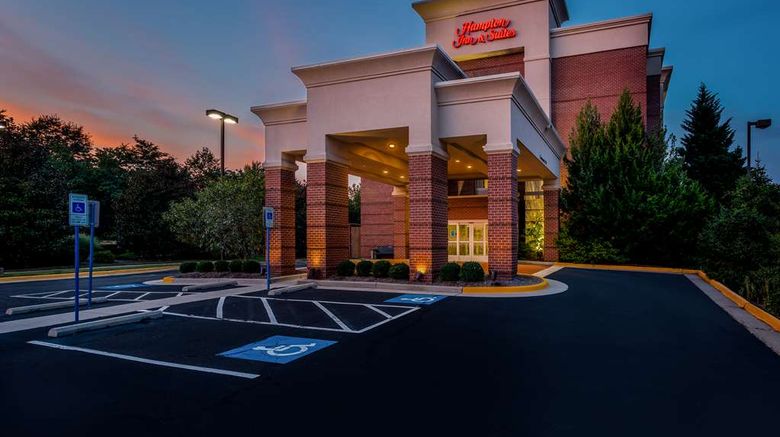 <b>Hampton Inn & Suites Herndon-Reston Exterior</b>. Images powered by <a href="https://iceportal.shijigroup.com/" title="IcePortal" target="_blank">IcePortal</a>.