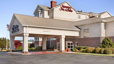Hampton Inn & Suites