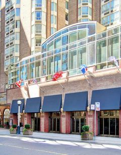 DoubleTree by Hilton Toronto Downtown