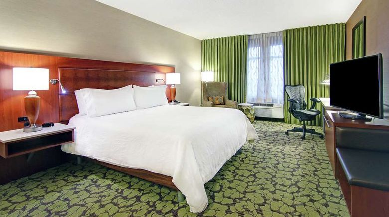 <b>Hilton Garden Inn Toronto/Markham Room</b>. Images powered by <a href="https://iceportal.shijigroup.com/" title="IcePortal" target="_blank">IcePortal</a>.