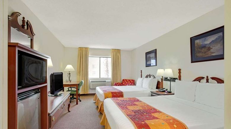 <b>Baymont Inn & Suites Tucson Airport Room</b>. Images powered by <a href="https://iceportal.shijigroup.com/" title="IcePortal" target="_blank">IcePortal</a>.