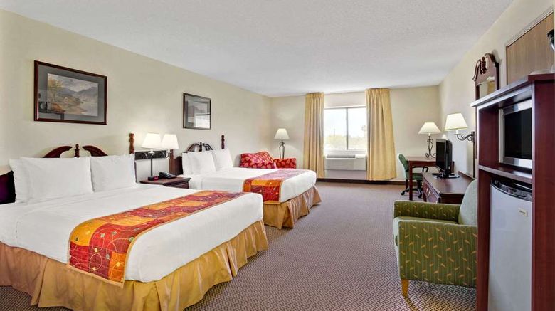 <b>Baymont Inn & Suites Tucson Airport Suite</b>. Images powered by <a href="https://iceportal.shijigroup.com/" title="IcePortal" target="_blank">IcePortal</a>.
