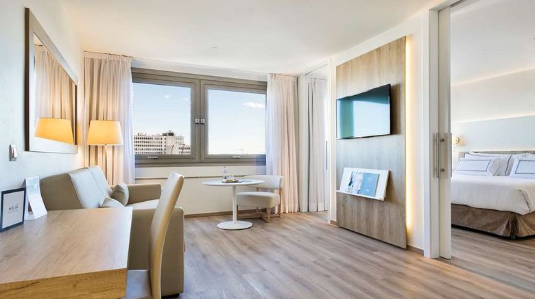 <b>Melia Madrid Princesa Suite</b>. Images powered by <a href="https://iceportal.shijigroup.com/" title="IcePortal" target="_blank">IcePortal</a>.