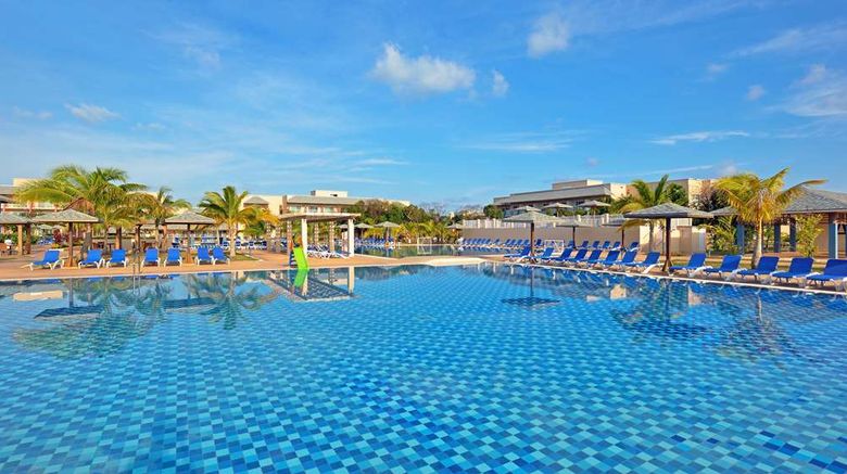 <b>Melia Jardines del Rey Pool</b>. Images powered by <a href="https://iceportal.shijigroup.com/" title="IcePortal" target="_blank">IcePortal</a>.