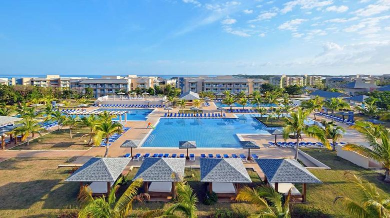 <b>Melia Jardines del Rey Pool</b>. Images powered by <a href="https://iceportal.shijigroup.com/" title="IcePortal" target="_blank">IcePortal</a>.