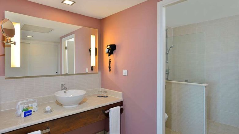 <b>Melia Jardines del Rey Room</b>. Images powered by <a href="https://iceportal.shijigroup.com/" title="IcePortal" target="_blank">IcePortal</a>.