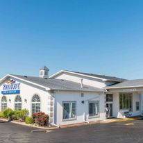 Baymont Inn & Suites Osage Beach