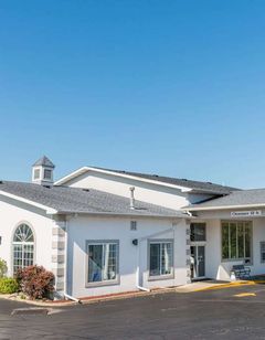 Baymont Inn & Suites Osage Beach