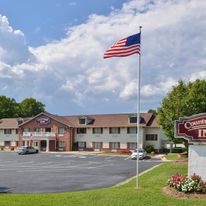 Country Hearth Inn