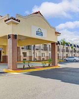 Days Inn & Suites Tampa Near Ybor City