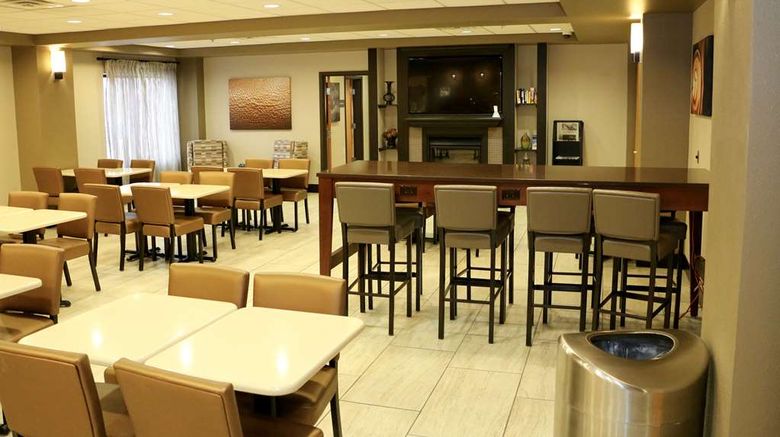 <b>Best Western Plus Omaha Airport Inn Restaurant</b>. Images powered by <a href="https://iceportal.shijigroup.com/" title="IcePortal" target="_blank">IcePortal</a>.