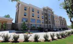 Hampton Inn & Suites-Dallas Market Ctr