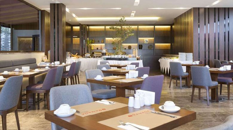 <b>Ramada Encore Istanbul Airport Restaurant</b>. Images powered by <a href="https://iceportal.shijigroup.com/" title="IcePortal" target="_blank">IcePortal</a>.
