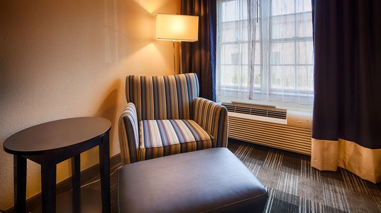 <b>Best Western Hartford Hotel & Suites Room</b>. Images powered by <a href="https://iceportal.shijigroup.com/" title="IcePortal" target="_blank">IcePortal</a>.