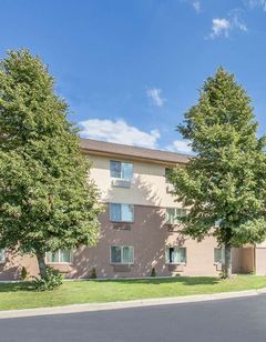 Baymont Inn & Suites Holland