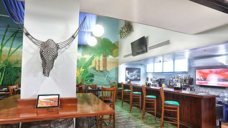 <b>San Juan Airport Hotel Lobby</b>. Images powered by <a href="https://iceportal.shijigroup.com/" title="IcePortal" target="_blank">IcePortal</a>.