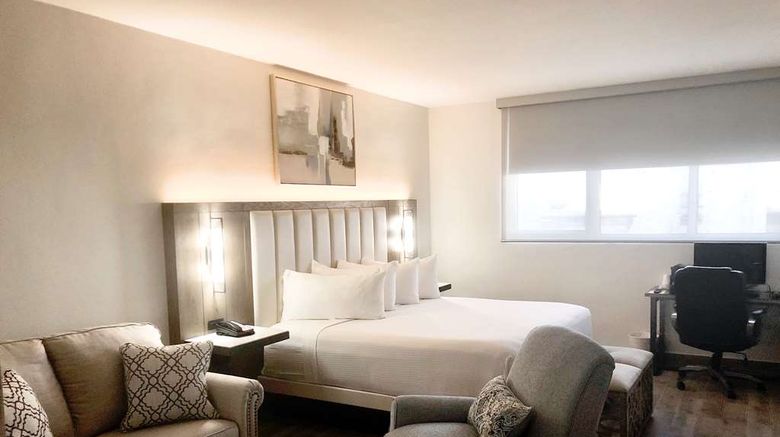 <b>San Juan Airport Hotel Suite</b>. Images powered by <a href="https://iceportal.shijigroup.com/" title="IcePortal" target="_blank">IcePortal</a>.