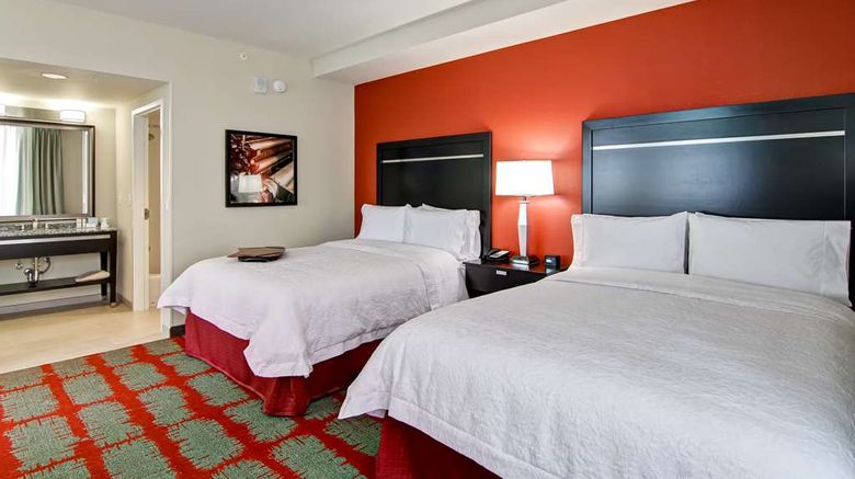 <b>Hampton Inn & Suites Cincinnati-Downtown Room</b>. Images powered by <a href=https://www.travelagewest.com/Hotels/Cincinnati/