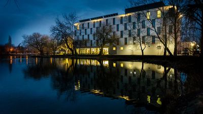 Best Western Plus Lakeside Hotel