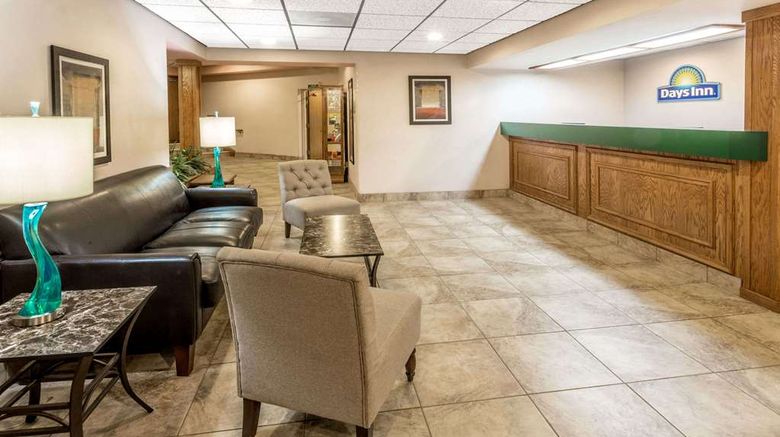 <b>Days Inn Tiffin Lobby</b>. Images powered by <a href="https://iceportal.shijigroup.com/" title="IcePortal" target="_blank">IcePortal</a>.