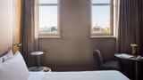 <b>ME Milan Il Duca Room</b>. Images powered by <a href="https://iceportal.shijigroup.com/" title="IcePortal" target="_blank">IcePortal</a>.