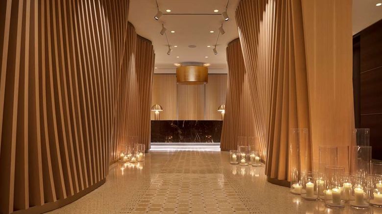 <b>ME Milan Il Duca Lobby</b>. Images powered by <a href="https://iceportal.shijigroup.com/" title="IcePortal" target="_blank">IcePortal</a>.