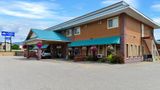 Canadas Best Value Inn & Suites Exterior