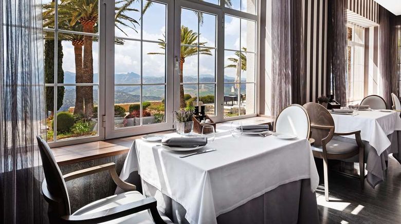 <b>Catalonia Reina Victoria Restaurant</b>. Images powered by <a href="https://iceportal.shijigroup.com/" title="IcePortal" target="_blank">IcePortal</a>.