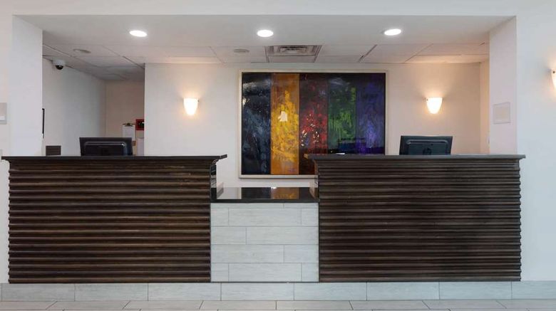 <b>Wyndham Garden Tallahassee Capitol Lobby</b>. Images powered by <a href="https://iceportal.shijigroup.com/" title="IcePortal" target="_blank">IcePortal</a>.