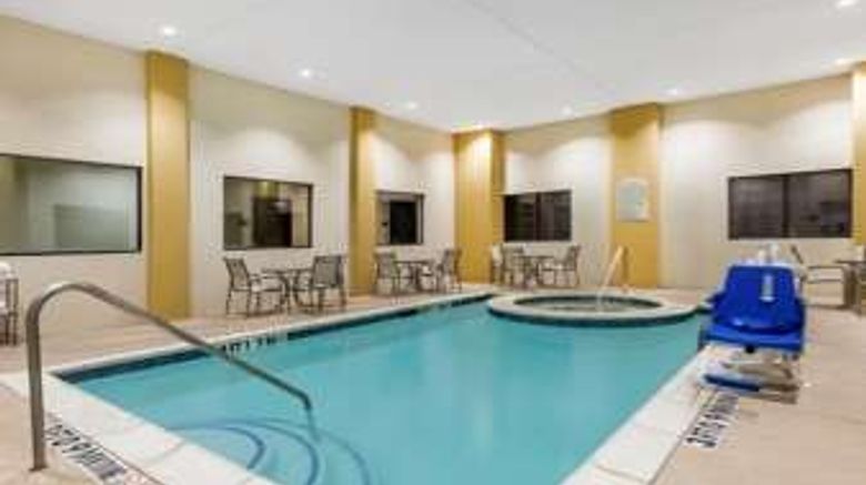 <b>Days Inn Salado Pool</b>. Images powered by <a href="https://iceportal.shijigroup.com/" title="IcePortal" target="_blank">IcePortal</a>.