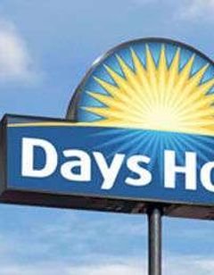 Days Hotel & Suites Liangping