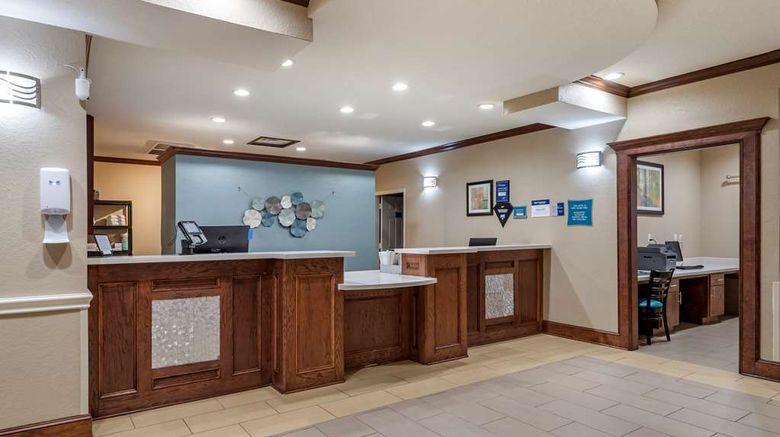 <b>Best Western Plus Galveston Suites Lobby</b>. Images powered by <a href="https://iceportal.shijigroup.com/" title="IcePortal" target="_blank">IcePortal</a>.