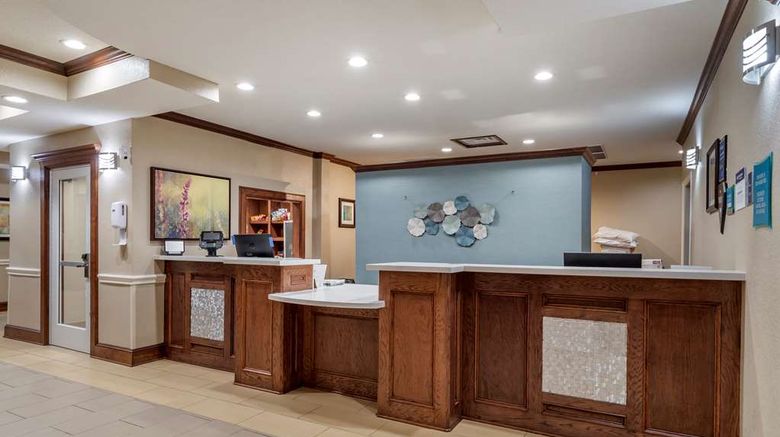<b>Best Western Plus Galveston Suites Lobby</b>. Images powered by <a href="https://iceportal.shijigroup.com/" title="IcePortal" target="_blank">IcePortal</a>.